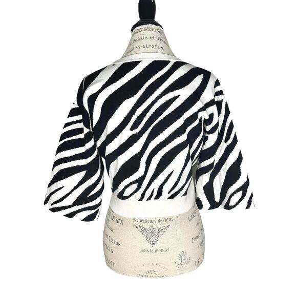 Tularosa | Women | Zebra Wool Blend Flare Sleeve Cropped Sweater Top | Small - Picture 3 of 10